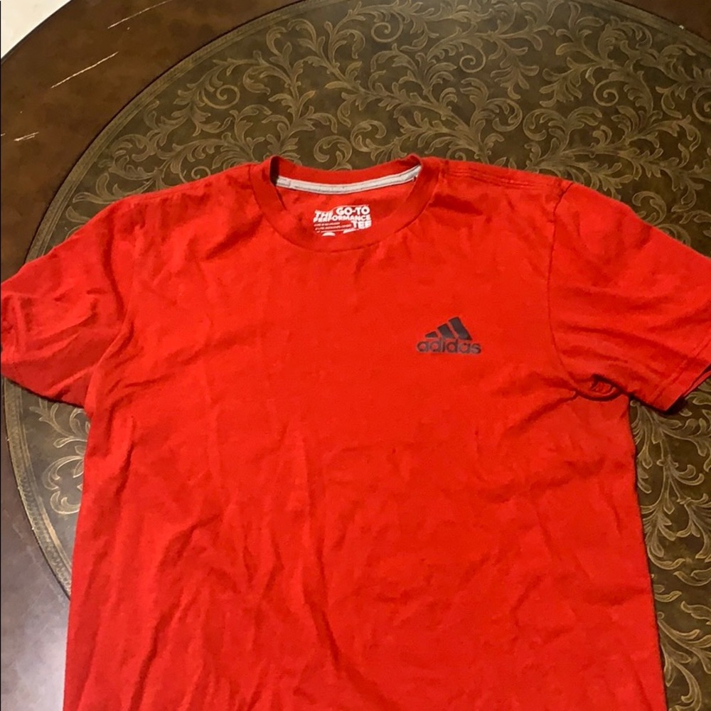 Adidas men’s shirt size small